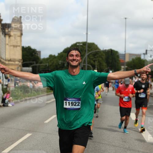 29.06.2025 - hella hamburg halbmarathon Yannick Fuchs http://msf.ph/oto/8255414 29.06.2025 10:35:47 20KM 1136, 1631, 2579, 2797, 3618, 4205, 4303, 4380, 4871, 4893, 5387, 5709, 6550, 6771, 6901, 7378, 7432, 7774, 7796, 8122, 8358, 9358, 9547, 9640, 9659, 9711, 9755, 9885, 10375, 10783, 11062, 11765, 11922, 12292, 12385, 12434, 12895, 13268, 13457, 14555, 14661, 15247, 15351, 16816, 17032, 17100, 17720, 17834, 18045, 18049, 18412, 18442, 18573, 18802 meine-sportfotos.de