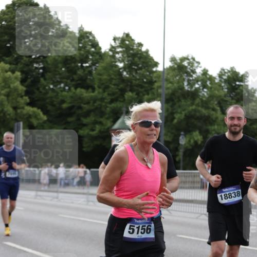 29.06.2025 - hella hamburg halbmarathon Jannik Wohlers http://msf.ph/oto/8255420 29.06.2025 10:31:37 Lombardsbrücke 1311, 2384, 2672, 3221, 3239, 3358, 3751, 3752, 3822, 4877, 4924, 5156, 5496, 5601, 6218, 6252, 6718, 6727, 7135, 7239, 7295, 7344, 7535, 7570, 7695, 7789, 7816, 7898, 8538, 10148, 10653, 11168, 11462, 12136, 12319, 12663, 12755, 13026, 14029, 14191, 14536, 15471, 16200, 17118, 17342, 17958, 18283, 18369, 18428, 18838, 18931 meine-sportfotos.de