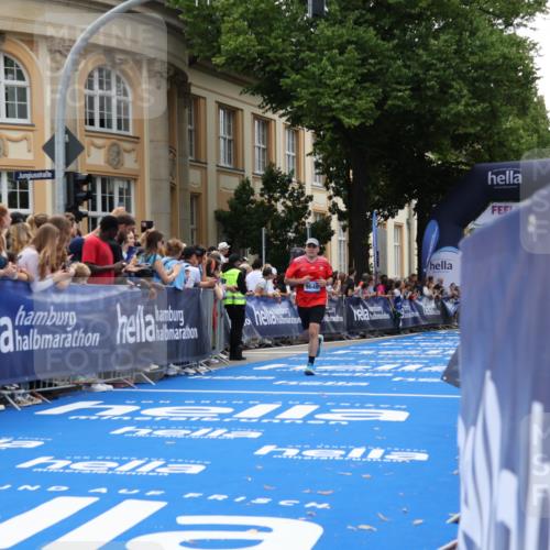 29.06.2025 - hella hamburg halbmarathon Strokosch-Dieckow http://msf.ph/oto/8255423 29.06.2025 10:41:40 Ziel 1512, 1763, 9640, 9885, 10415, 13714, 14346, 15535, 16084, 18491 meine-sportfotos.de