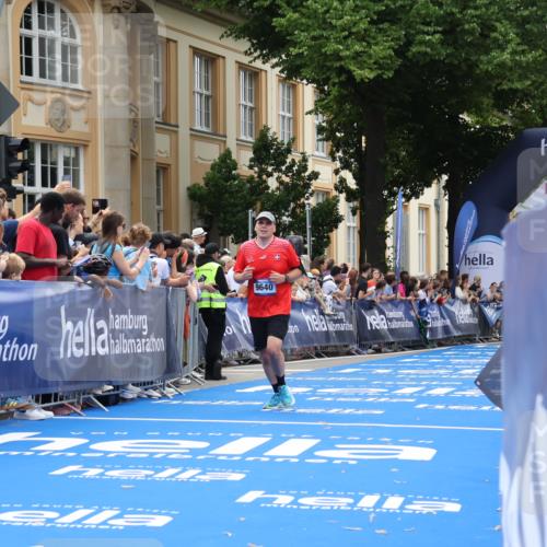 29.06.2025 - hella hamburg halbmarathon Strokosch-Dieckow http://msf.ph/oto/8255456 29.06.2025 10:41:40 Ziel 1512, 1763, 9640, 9885, 10415, 13714, 14346, 15535, 16084, 18491 meine-sportfotos.de