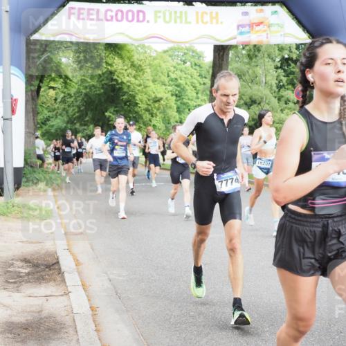 29.06.2025 - hella hamburg halbmarathon MichiJ http://msf.ph/oto/8255482 29.06.2025 10:29:22 Zwischen KM18-KM19 1677, 1912, 2797, 4303, 5050, 6429, 6495, 6771, 7774, 9540, 9640, 9979, 10783, 12292, 12895, 13457, 15493, 16201, 16347, 16580, 17971, 18192, 18802 meine-sportfotos.de