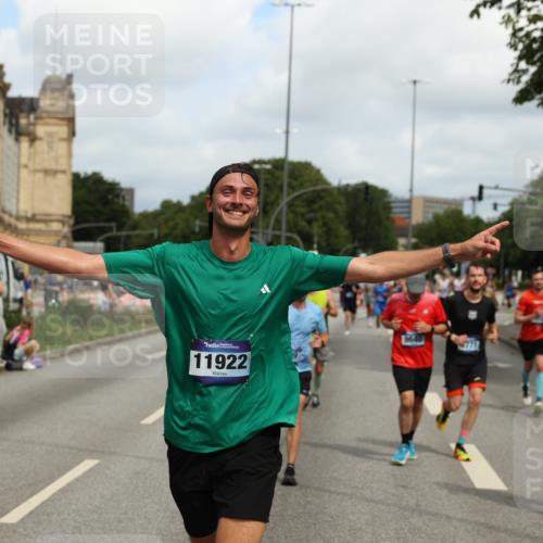 29.06.2025 - hella hamburg halbmarathon Yannick Fuchs http://msf.ph/oto/8255544 29.06.2025 10:35:47 20KM 1136, 1631, 2579, 2797, 3618, 4205, 4303, 4380, 4871, 4893, 5387, 5709, 6550, 6771, 6901, 7378, 7432, 7774, 7796, 8122, 8358, 9358, 9547, 9640, 9659, 9711, 9755, 9885, 10375, 10783, 11062, 11765, 11922, 12292, 12385, 12434, 12895, 13268, 13457, 14555, 14661, 15247, 15351, 16816, 17032, 17100, 17720, 17834, 18045, 18049, 18412, 18442, 18573, 18802 meine-sportfotos.de