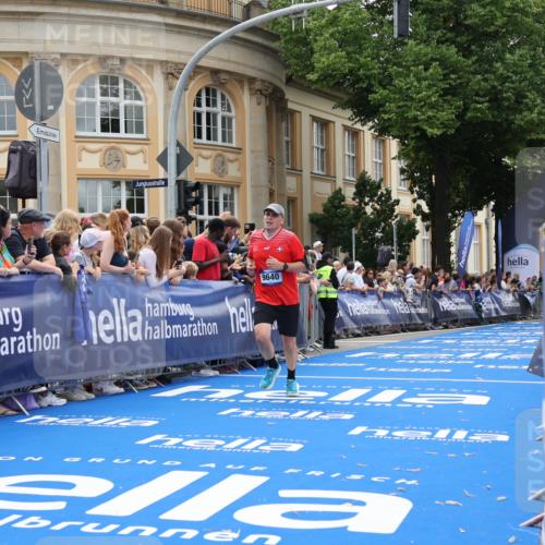 29.06.2025 - hella hamburg halbmarathon Strokosch-Dieckow http://msf.ph/oto/8255561 29.06.2025 10:41:41 Ziel 1512, 1763, 9640, 9885, 10415, 11765, 13714, 14346, 15535, 15935, 16084 meine-sportfotos.de