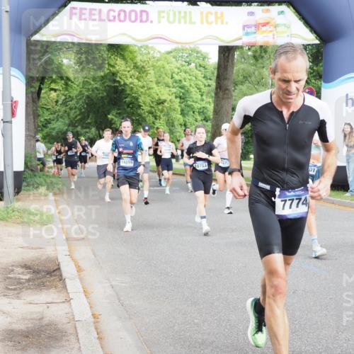 29.06.2025 - hella hamburg halbmarathon MichiJ http://msf.ph/oto/8255594 29.06.2025 10:29:22 Zwischen KM18-KM19 1677, 1912, 2797, 4303, 5050, 6429, 6495, 6771, 7774, 9540, 9640, 9979, 10783, 12292, 12895, 13457, 15493, 16201, 16347, 16580, 17971, 18192, 18802 meine-sportfotos.de