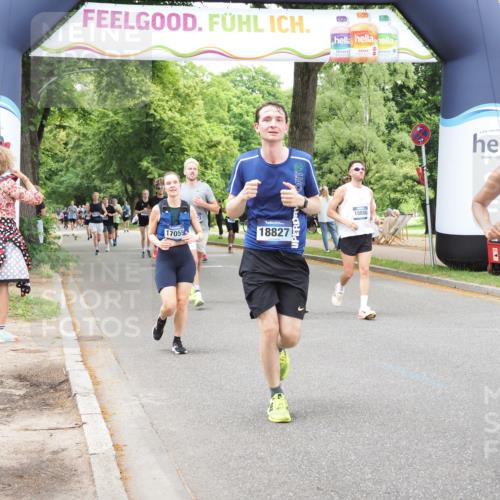 29.06.2025 - hella hamburg halbmarathon MichiJ http://msf.ph/oto/8255631 29.06.2025 10:52:36 Zwischen KM18-KM19 6590, 7826, 8405, 9736, 9737, 9994, 10736, 10886, 12371, 12473, 14607, 17059, 17707, 18726, 18827 meine-sportfotos.de