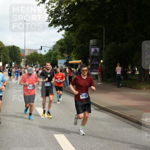 29.06.2025 - hella hamburg halbmarathon Yannick Fuchs http://msf.ph/oto/8255744 29.06.2025 10:35:47 20KM 1136, 1631, 2579, 2797, 3618, 4205, 4303, 4380, 4871, 4893, 5387, 5709, 6550, 6771, 6901, 7378, 7432, 7774, 7796, 8122, 8358, 9358, 9547, 9640, 9659, 9711, 9755, 9885, 10375, 10783, 11062, 11765, 11922, 12292, 12385, 12434, 12895, 13268, 13457, 14555, 14661, 15247, 15351, 16816, 17032, 17100, 17720, 17834, 18045, 18049, 18412, 18442, 18573, 18802 meine-sportfotos.de