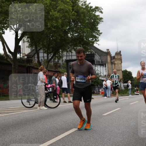 29.06.2025 - hella hamburg halbmarathon Yannick Fuchs http://msf.ph/oto/8255759 29.06.2025 10:48:15 20KM 1410, 1422, 1442, 1549, 1815, 2432, 3103, 3310, 3898, 4299, 6260, 6356, 6374, 6581, 6994, 7129, 7478, 7973, 8223, 8394, 8772, 8798, 9012, 9032, 9060, 9380, 10040, 10266, 11009, 11430, 11789, 12213, 12362, 12489, 13147, 13803, 13869, 14026, 14239, 14818, 15113, 15156, 15169, 15524, 16092, 16574, 16623, 16750, 17740, 17765, 18308, 18450, 18759, 19067, 19177 meine-sportfotos.de