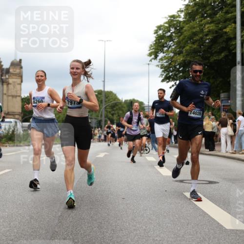 29.06.2025 - hella hamburg halbmarathon Yannick Fuchs http://msf.ph/oto/8255789 29.06.2025 10:48:15 20KM 1410, 1422, 1442, 1549, 1815, 2432, 3103, 3310, 3898, 4299, 6260, 6356, 6374, 6581, 6994, 7129, 7478, 7973, 8223, 8394, 8772, 8798, 9012, 9032, 9060, 9380, 10040, 10266, 11009, 11430, 11789, 12213, 12362, 12489, 13147, 13803, 13869, 14026, 14239, 14818, 15113, 15156, 15169, 15524, 16092, 16574, 16623, 16750, 17740, 17765, 18308, 18450, 18759, 19067, 19177 meine-sportfotos.de