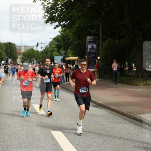 29.06.2025 - hella hamburg halbmarathon Yannick Fuchs http://msf.ph/oto/8255798 29.06.2025 10:35:47 20KM 1136, 1631, 2579, 2797, 3618, 4205, 4303, 4380, 4871, 4893, 5387, 5709, 6550, 6771, 6901, 7378, 7432, 7774, 7796, 8122, 8358, 9358, 9547, 9640, 9659, 9711, 9755, 9885, 10375, 10783, 11062, 11765, 11922, 12292, 12385, 12434, 12895, 13268, 13457, 14555, 14661, 15247, 15351, 16816, 17032, 17100, 17720, 17834, 18045, 18049, 18412, 18442, 18573, 18802 meine-sportfotos.de