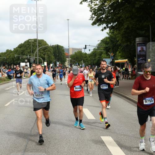 29.06.2025 - hella hamburg halbmarathon Yannick Fuchs http://msf.ph/oto/8255817 29.06.2025 10:35:48 20KM 1136, 1631, 2579, 2797, 3618, 4205, 4303, 4380, 4871, 4893, 5387, 5709, 6550, 6771, 6901, 7378, 7432, 7774, 7796, 8122, 8358, 9358, 9547, 9640, 9659, 9711, 9755, 9885, 10375, 10783, 11062, 11765, 11922, 12292, 12385, 12434, 12895, 13268, 13457, 14555, 14661, 15247, 15351, 16816, 17032, 17100, 17720, 17834, 18045, 18049, 18412, 18442, 18491, 18573, 18802 meine-sportfotos.de
