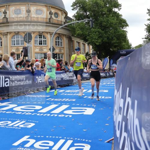 29.06.2025 - hella hamburg halbmarathon Strokosch-Dieckow http://msf.ph/oto/8255876 29.06.2025 10:41:47 Ziel 1169, 1512, 1763, 7092, 10415, 11765, 14346, 15521, 15535, 15935 meine-sportfotos.de