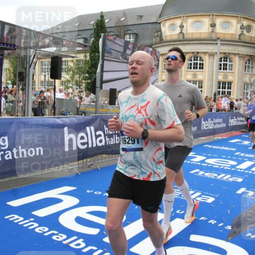 29.06.2025 - hella hamburg halbmarathon Michael Strokosch http://msf.ph/oto/8255887 29.06.2025 10:50:45 Ziel 1399, 2234, 2788, 4346, 6662, 6712, 7134, 7583, 7786, 7952, 8657, 9057, 11356, 13701, 13808, 13875, 15426, 15519, 15720, 16291, 17129, 17908, 18229, 18370, 18413, 18820 meine-sportfotos.de