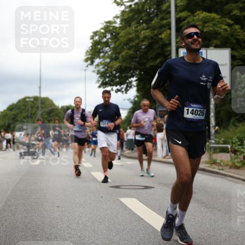 29.06.2025 - hella hamburg halbmarathon Yannick Fuchs http://msf.ph/oto/8255959 29.06.2025 10:48:16 20KM 1410, 1442, 1549, 1815, 2432, 3103, 3310, 3898, 4299, 6260, 6356, 6374, 6581, 6723, 6994, 7129, 7478, 7973, 8223, 8394, 8772, 8798, 9012, 9032, 9060, 9227, 10040, 10266, 11009, 11430, 11789, 12213, 12362, 12489, 13147, 13803, 13869, 14026, 14239, 14818, 15113, 15156, 15169, 15524, 16092, 16574, 16623, 16750, 17740, 17765, 18308, 18450, 18759, 19067, 19177 meine-sportfotos.de