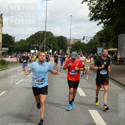 29.06.2025 - hella hamburg halbmarathon Yannick Fuchs http://msf.ph/oto/8256017 29.06.2025 10:35:48 20KM 1136, 1631, 2579, 2797, 3618, 4205, 4303, 4380, 4871, 4893, 5387, 5709, 6550, 6771, 6901, 7378, 7432, 7774, 7796, 8122, 8358, 9358, 9547, 9640, 9659, 9711, 9755, 9885, 10375, 10783, 11062, 11765, 11922, 12292, 12385, 12434, 12895, 13268, 13457, 14555, 14661, 15247, 15351, 16816, 17032, 17100, 17720, 17834, 18045, 18049, 18412, 18442, 18491, 18573, 18802 meine-sportfotos.de