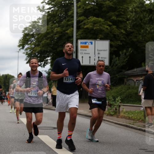 29.06.2025 - hella hamburg halbmarathon Yannick Fuchs http://msf.ph/oto/8256039 29.06.2025 10:48:18 20KM 1410, 1442, 1549, 1815, 2432, 3103, 3177, 3310, 3861, 3898, 4299, 6082, 6084, 6260, 6356, 6581, 6723, 6994, 7129, 7973, 8223, 8772, 8798, 9012, 9032, 9060, 9227, 10040, 10263, 10266, 11009, 11499, 11789, 12213, 12362, 12489, 13147, 13803, 13869, 14026, 14239, 14818, 15113, 15156, 15169, 15408, 15524, 16092, 16574, 16623, 16750, 17740, 17765, 18450, 18759, 19177 meine-sportfotos.de