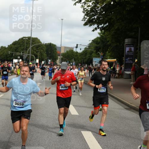 29.06.2025 - hella hamburg halbmarathon Yannick Fuchs http://msf.ph/oto/8256063 29.06.2025 10:35:48 20KM 1136, 1631, 2579, 2797, 3618, 4205, 4303, 4380, 4871, 4893, 5387, 5709, 6550, 6771, 6901, 7378, 7432, 7774, 7796, 8122, 8358, 9358, 9547, 9640, 9659, 9711, 9755, 9885, 10375, 10783, 11062, 11765, 11922, 12292, 12385, 12434, 12895, 13268, 13457, 14555, 14661, 15247, 15351, 16816, 17032, 17100, 17720, 17834, 18045, 18049, 18412, 18442, 18491, 18573, 18802 meine-sportfotos.de