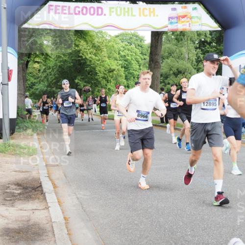 29.06.2025 - hella hamburg halbmarathon MichiJ http://msf.ph/oto/8256066 29.06.2025 10:29:25 Zwischen KM18-KM19 1677, 1800, 1912, 4303, 6152, 6429, 6771, 7774, 8122, 8966, 9540, 9711, 10783, 12292, 12895, 13457, 13667, 14899, 16201, 16347, 16580, 17486, 17971, 18412, 18802 meine-sportfotos.de