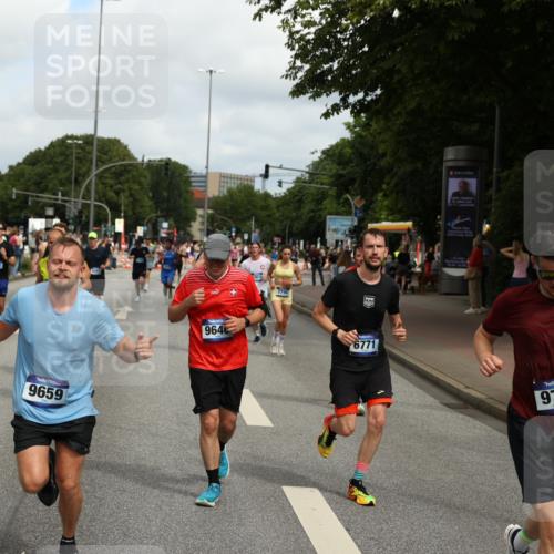 29.06.2025 - hella hamburg halbmarathon Yannick Fuchs http://msf.ph/oto/8256084 29.06.2025 10:35:48 20KM 1136, 1631, 2579, 2797, 3618, 4205, 4303, 4380, 4871, 4893, 5387, 5709, 6550, 6771, 6901, 7378, 7432, 7774, 7796, 8122, 8358, 9358, 9547, 9640, 9659, 9711, 9755, 9885, 10375, 10783, 11062, 11765, 11922, 12292, 12385, 12434, 12895, 13268, 13457, 14555, 14661, 15247, 15351, 16816, 17032, 17100, 17720, 17834, 18045, 18049, 18412, 18442, 18491, 18573, 18802 meine-sportfotos.de