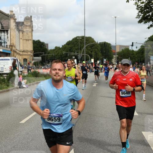 29.06.2025 - hella hamburg halbmarathon Yannick Fuchs http://msf.ph/oto/8256153 29.06.2025 10:35:49 20KM 1136, 1631, 2579, 2797, 3618, 4205, 4303, 4380, 4871, 4893, 5387, 5709, 6550, 6771, 6901, 7378, 7432, 7774, 7796, 8358, 9358, 9547, 9640, 9659, 9711, 9755, 9885, 10375, 10783, 11062, 11765, 11922, 12292, 12385, 12434, 12895, 13268, 13457, 14555, 14661, 15247, 15351, 16816, 17032, 17100, 17720, 17834, 18045, 18049, 18412, 18442, 18491, 18573, 18802 meine-sportfotos.de
