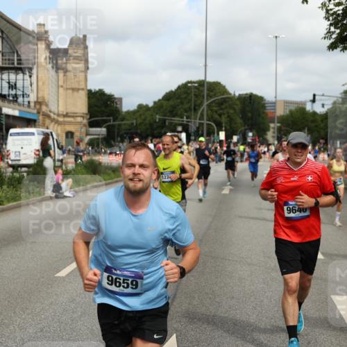 29.06.2025 - hella hamburg halbmarathon Yannick Fuchs http://msf.ph/oto/8256166 29.06.2025 10:35:49 20KM 1136, 1631, 2579, 2797, 3618, 4205, 4303, 4380, 4871, 4893, 5387, 5709, 6550, 6771, 6901, 7378, 7432, 7774, 7796, 8358, 9358, 9547, 9640, 9659, 9711, 9755, 9885, 10375, 10783, 11062, 11765, 11922, 12292, 12385, 12434, 12895, 13268, 13457, 14555, 14661, 15247, 15351, 16816, 17032, 17100, 17720, 17834, 18045, 18049, 18412, 18442, 18491, 18573, 18802 meine-sportfotos.de