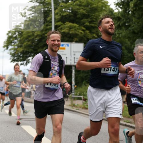 29.06.2025 - hella hamburg halbmarathon Yannick Fuchs http://msf.ph/oto/8256213 29.06.2025 10:48:19 20KM 1410, 1442, 1549, 1815, 2432, 3177, 3310, 3861, 3898, 4299, 6082, 6084, 6260, 6356, 6581, 6723, 6994, 7129, 7973, 8223, 8772, 8798, 9012, 9032, 9060, 9227, 10040, 10263, 10266, 11009, 11499, 11789, 12213, 12362, 12489, 13147, 13803, 13869, 14026, 14239, 14818, 15113, 15156, 15169, 15408, 15524, 16092, 16574, 16623, 16750, 17740, 17765, 18450, 18759, 19177 meine-sportfotos.de