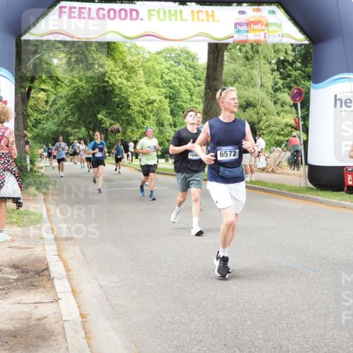 29.06.2025 - hella hamburg halbmarathon MichiJ http://msf.ph/oto/8256288 29.06.2025 10:52:44 Zwischen KM18-KM19 3578, 3746, 4488, 6572, 9165, 10067, 10781, 10998, 13481, 13625 meine-sportfotos.de