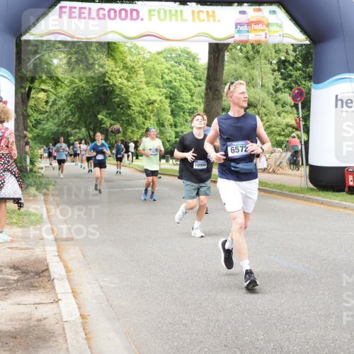 29.06.2025 - hella hamburg halbmarathon MichiJ http://msf.ph/oto/8256302 29.06.2025 10:52:44 Zwischen KM18-KM19 3578, 3746, 4488, 6572, 9165, 10067, 10781, 10998, 13481, 13625 meine-sportfotos.de