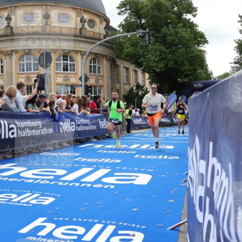 29.06.2025 - hella hamburg halbmarathon Strokosch-Dieckow http://msf.ph/oto/8256310 29.06.2025 10:41:53 Ziel 1169, 5690, 7092, 7363, 8694, 10415, 11765, 15521, 15846, 15935, 16507, 17926 meine-sportfotos.de
