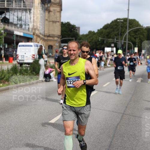 29.06.2025 - hella hamburg halbmarathon Yannick Fuchs http://msf.ph/oto/8256427 29.06.2025 10:35:50 20KM 1136, 1570, 1631, 2579, 2797, 3618, 4205, 4303, 4380, 4871, 4893, 5387, 5709, 6550, 6771, 6901, 7432, 7774, 7796, 8358, 9358, 9547, 9640, 9659, 9711, 9755, 9885, 10375, 10783, 11062, 11765, 11922, 12292, 12385, 12434, 12895, 13457, 14555, 14661, 15247, 15351, 16816, 17032, 17100, 17720, 17834, 18045, 18049, 18412, 18442, 18491, 18573, 18764, 18802 meine-sportfotos.de