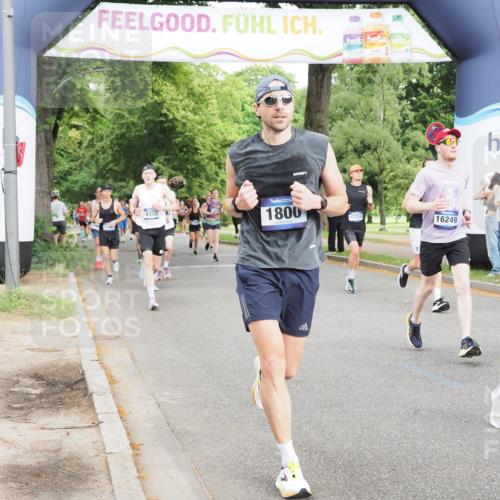 29.06.2025 - hella hamburg halbmarathon MichiJ http://msf.ph/oto/8256471 29.06.2025 10:29:27 Zwischen KM18-KM19 1677, 1800, 6152, 6429, 7284, 7774, 7796, 8122, 8966, 9540, 9711, 10783, 12385, 12895, 13667, 14899, 16201, 16249, 16347, 17486, 17724, 17971, 18412 meine-sportfotos.de