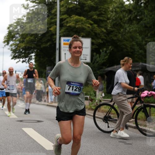 29.06.2025 - hella hamburg halbmarathon Yannick Fuchs http://msf.ph/oto/8256490 29.06.2025 10:48:20 20KM 1410, 1442, 1549, 1815, 2432, 3177, 3310, 3861, 3898, 4299, 6082, 6084, 6260, 6356, 6581, 6723, 6994, 7129, 7973, 8223, 8772, 8798, 9012, 9060, 9227, 10040, 10263, 10266, 11009, 11499, 11789, 12213, 12362, 12489, 13147, 13869, 14026, 14660, 14818, 15113, 15156, 15169, 15408, 15524, 16092, 16574, 16623, 16750, 17740, 17765, 18450, 18759, 19177 meine-sportfotos.de