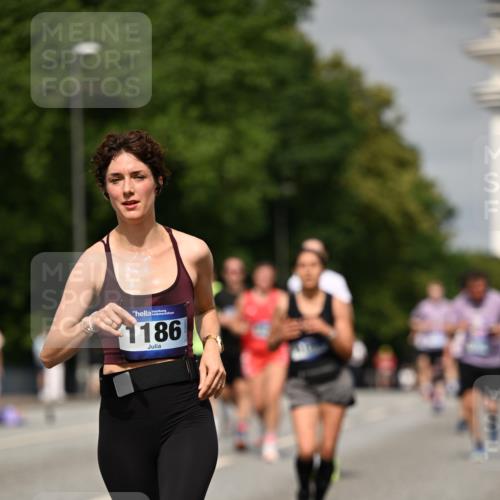 29.06.2025 - hella hamburg halbmarathon Dr. Thomas Lammeyer http://msf.ph/oto/8256530 29.06.2025 10:14:33 Kennedybrücke 1052, 1186, 1456, 5182, 5653, 5806, 7058, 8685, 9150, 9829 meine-sportfotos.de