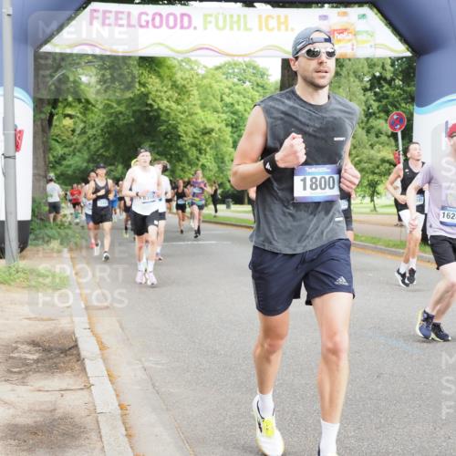 29.06.2025 - hella hamburg halbmarathon MichiJ http://msf.ph/oto/8256537 29.06.2025 10:29:28 Zwischen KM18-KM19 1677, 1800, 4205, 5026, 6152, 7284, 7796, 8122, 8966, 9540, 9711, 10783, 12385, 12895, 13483, 13667, 14899, 16249, 17486, 17724, 18412 meine-sportfotos.de
