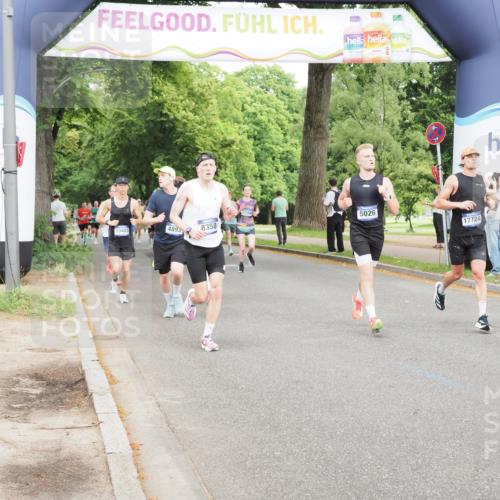 29.06.2025 - hella hamburg halbmarathon MichiJ http://msf.ph/oto/8256667 29.06.2025 10:29:29 Zwischen KM18-KM19 1677, 1800, 3618, 4205, 5026, 6152, 7284, 7796, 8122, 8358, 8966, 9540, 9711, 12385, 12895, 13483, 13667, 14899, 16249, 17486, 17724, 18412 meine-sportfotos.de