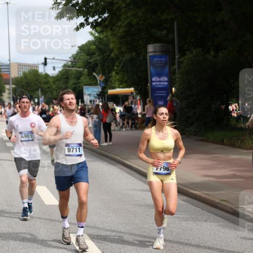 29.06.2025 - hella hamburg halbmarathon Yannick Fuchs http://msf.ph/oto/8256748 29.06.2025 10:35:52 20KM 1136, 1570, 1631, 2579, 2797, 3618, 4205, 4303, 4380, 4871, 4893, 5387, 5709, 6550, 6771, 6901, 7432, 7774, 7796, 8358, 9547, 9640, 9659, 9711, 9755, 9885, 10375, 10783, 10894, 11062, 11765, 11922, 12292, 12385, 12434, 12895, 13457, 14555, 14661, 14899, 15351, 16816, 17032, 17100, 17720, 17834, 18045, 18049, 18412, 18442, 18491, 18573, 18764, 18802 meine-sportfotos.de