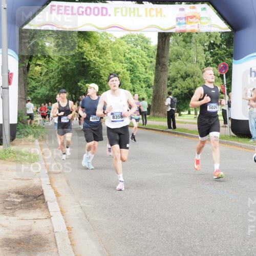 29.06.2025 - hella hamburg halbmarathon MichiJ http://msf.ph/oto/8256755 29.06.2025 10:29:29 Zwischen KM18-KM19 1677, 1800, 3618, 4205, 5026, 6152, 7284, 7796, 8122, 8358, 8966, 9540, 9711, 12385, 12895, 13483, 13667, 14899, 16249, 17486, 17724, 18412 meine-sportfotos.de