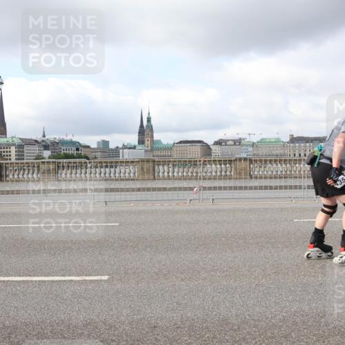 29.06.2025 - hella hamburg halbmarathon Lena Gebhardt http://msf.ph/oto/8256777 29.06.2025 09:03:20 Lombardsbrücke  meine-sportfotos.de