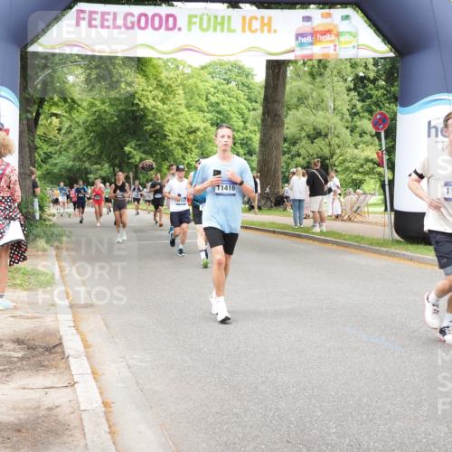 29.06.2025 - hella hamburg halbmarathon MichiJ http://msf.ph/oto/8256814 29.06.2025 10:52:52 Zwischen KM18-KM19 1355, 3994, 10067, 11416, 11887, 13566, 13625, 18732 meine-sportfotos.de