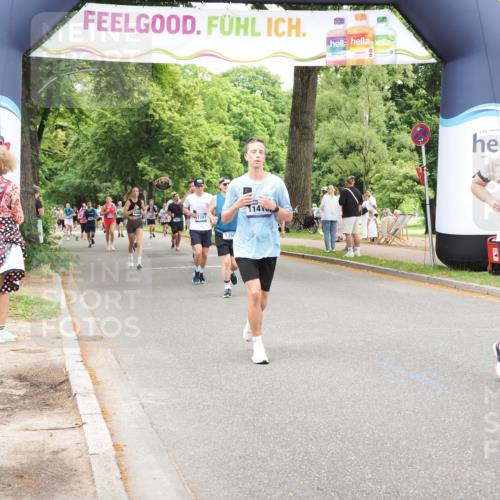 29.06.2025 - hella hamburg halbmarathon MichiJ http://msf.ph/oto/8256836 29.06.2025 10:52:52 Zwischen KM18-KM19 1355, 3994, 10067, 11416, 11887, 13566, 13625, 18732 meine-sportfotos.de