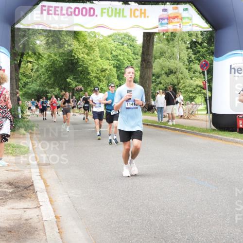29.06.2025 - hella hamburg halbmarathon MichiJ http://msf.ph/oto/8256847 29.06.2025 10:52:52 Zwischen KM18-KM19 1355, 3994, 10067, 11416, 11887, 13566, 13625, 18732 meine-sportfotos.de