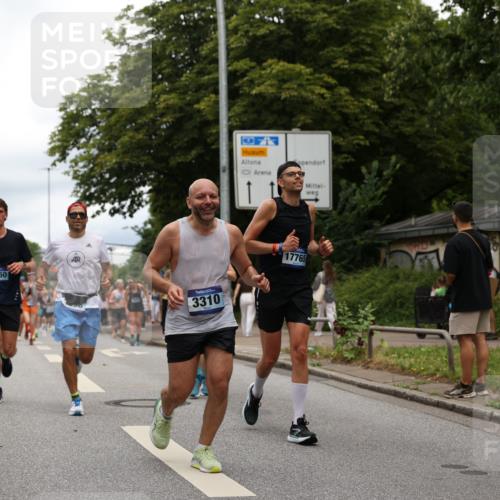 29.06.2025 - hella hamburg halbmarathon Yannick Fuchs http://msf.ph/oto/8256903 29.06.2025 10:48:22 20KM 1410, 1815, 2432, 3177, 3310, 3861, 3898, 4189, 6082, 6084, 6260, 6356, 6581, 6723, 6994, 7129, 7973, 8223, 8449, 8772, 8798, 9012, 9060, 9227, 10040, 10263, 10266, 11009, 11499, 11789, 12213, 12362, 12489, 13147, 13297, 13869, 14026, 14660, 14818, 15113, 15156, 15169, 15408, 15524, 15879, 16092, 16574, 16623, 16750, 17740, 17765, 18759, 19177 meine-sportfotos.de