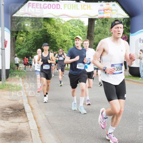 29.06.2025 - hella hamburg halbmarathon MichiJ http://msf.ph/oto/8256908 29.06.2025 10:29:30 Zwischen KM18-KM19 1677, 1800, 3618, 4205, 4893, 5026, 6152, 7284, 7796, 8122, 8358, 8966, 9540, 9711, 12385, 12895, 13268, 13483, 13667, 14899, 16249, 17486, 17724, 17834, 18412 meine-sportfotos.de