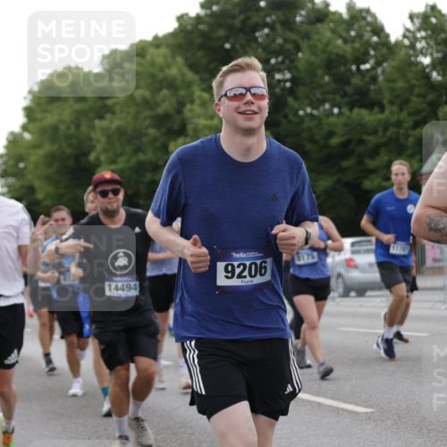 29.06.2025 - hella hamburg halbmarathon Jannik Wohlers http://msf.ph/oto/8256942 29.06.2025 10:31:53 Lombardsbrücke 1987, 2349, 2943, 3022, 3365, 3707, 3778, 3822, 4314, 4365, 4605, 4857, 4924, 5496, 5658, 5743, 6218, 6252, 7135, 7239, 7468, 7535, 7570, 8124, 8127, 8175, 8303, 8787, 8840, 8914, 8993, 9125, 9206, 9706, 9765, 10248, 10828, 10924, 11168, 11225, 11362, 11462, 11787, 11972, 12136, 12443, 12864, 12936, 13284, 13423, 13959, 13960, 14029, 14099, 14105, 14159, 14191, 14494, 14599, 14788, 15086, 15088, 15120, 15147, 15364, 15471, 15569, 15987, 17958 meine-sportfotos.de