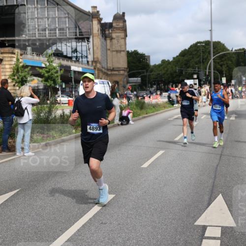 29.06.2025 - hella hamburg halbmarathon Yannick Fuchs http://msf.ph/oto/8257005 29.06.2025 10:35:54 20KM 1136, 1570, 1631, 2579, 2797, 4205, 4303, 4380, 4871, 4893, 5387, 5709, 6550, 6771, 6901, 7432, 7774, 7796, 8358, 9547, 9640, 9659, 9711, 9755, 9885, 10375, 10783, 10894, 11922, 12292, 12385, 12434, 13457, 14555, 14661, 14899, 15351, 16816, 17032, 17100, 17720, 18045, 18412, 18442, 18491, 18573, 18764, 18802 meine-sportfotos.de