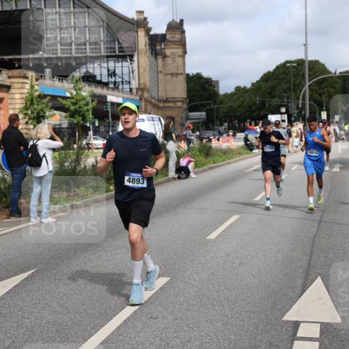 29.06.2025 - hella hamburg halbmarathon Yannick Fuchs http://msf.ph/oto/8257017 29.06.2025 10:35:54 20KM 1136, 1570, 1631, 2579, 2797, 4205, 4303, 4380, 4871, 4893, 5387, 5709, 6550, 6771, 6901, 7432, 7774, 7796, 8358, 9547, 9640, 9659, 9711, 9755, 9885, 10375, 10783, 10894, 11922, 12292, 12385, 12434, 13457, 14555, 14661, 14899, 15351, 16816, 17032, 17100, 17720, 18045, 18412, 18442, 18491, 18573, 18764, 18802 meine-sportfotos.de