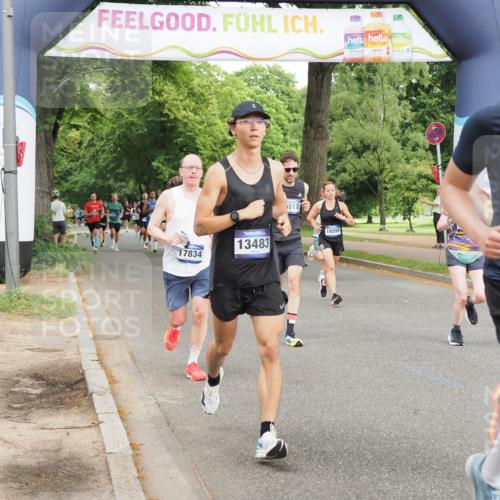 29.06.2025 - hella hamburg halbmarathon MichiJ http://msf.ph/oto/8257072 29.06.2025 10:29:31 Zwischen KM18-KM19 1800, 3618, 4205, 4893, 5026, 6152, 7284, 7796, 8074, 8122, 8358, 8966, 9711, 12385, 13268, 13483, 13667, 14899, 16249, 17486, 17724, 17834, 18412 meine-sportfotos.de