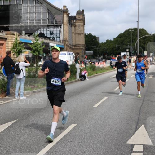 29.06.2025 - hella hamburg halbmarathon Yannick Fuchs http://msf.ph/oto/8257080 29.06.2025 10:35:54 20KM 1136, 1570, 1631, 2579, 2797, 4205, 4303, 4380, 4871, 4893, 5387, 5709, 6550, 6771, 6901, 7432, 7774, 7796, 8358, 9547, 9640, 9659, 9711, 9755, 9885, 10375, 10783, 10894, 11922, 12292, 12385, 12434, 13457, 14555, 14661, 14899, 15351, 16816, 17032, 17100, 17720, 18045, 18412, 18442, 18491, 18573, 18764, 18802 meine-sportfotos.de