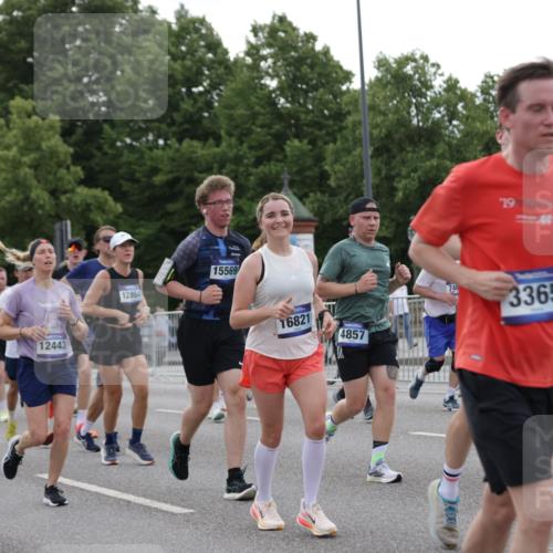 29.06.2025 - hella hamburg halbmarathon Jannik Wohlers http://msf.ph/oto/8257164 29.06.2025 10:32:00 Lombardsbrücke 1199, 1640, 1987, 2349, 2943, 3022, 3365, 3653, 3707, 3778, 4365, 4605, 4857, 5783, 5871, 5941, 6228, 6312, 6315, 7468, 7702, 8124, 8127, 8175, 8303, 8625, 8787, 8840, 8914, 8993, 9125, 9206, 9706, 9765, 10002, 10248, 10828, 10924, 11205, 11225, 11362, 11787, 11972, 12443, 12864, 12936, 13284, 13335, 13423, 13959, 13960, 14099, 14105, 14159, 14494, 14788, 14888, 15086, 15088, 15120, 15147, 15364, 15569, 15987, 16187 meine-sportfotos.de
