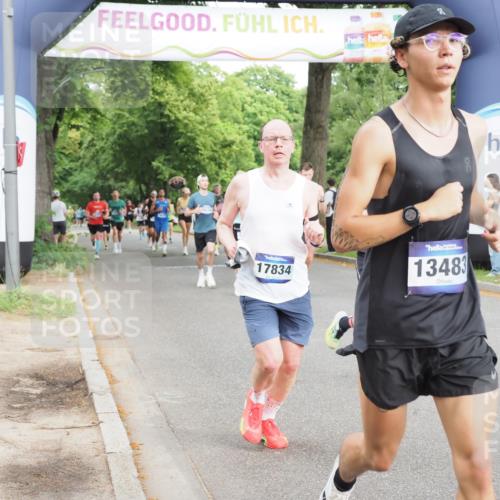 29.06.2025 - hella hamburg halbmarathon MichiJ http://msf.ph/oto/8257167 29.06.2025 10:29:32 Zwischen KM18-KM19 1800, 3618, 4205, 4634, 4893, 5014, 5026, 6152, 7284, 7796, 8074, 8122, 8358, 8966, 9711, 12385, 13268, 13483, 13667, 16249, 16599, 17486, 17724, 17834 meine-sportfotos.de