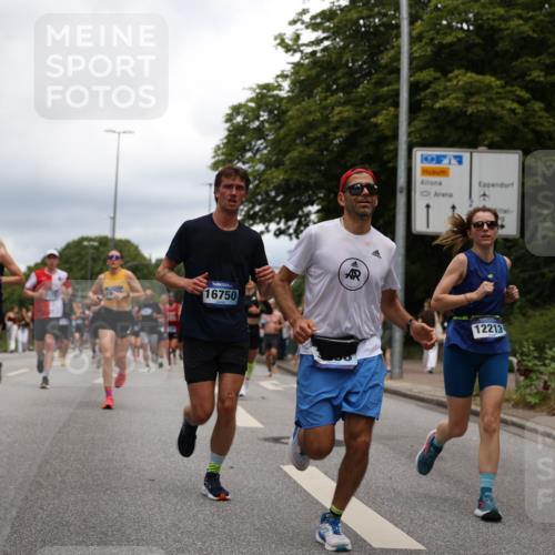 29.06.2025 - hella hamburg halbmarathon Yannick Fuchs http://msf.ph/oto/8257174 29.06.2025 10:48:23 20KM 1410, 1815, 2432, 3177, 3310, 3861, 3898, 4189, 6082, 6084, 6260, 6356, 6581, 6723, 6994, 7129, 7973, 8223, 8449, 8698, 8772, 8798, 9012, 9060, 9227, 10040, 10263, 10266, 11009, 11499, 11789, 12213, 12362, 12489, 13147, 13297, 13869, 14026, 14660, 14818, 15113, 15156, 15169, 15408, 15524, 15879, 16092, 16574, 16623, 16750, 17740, 17765, 18759, 19177 meine-sportfotos.de